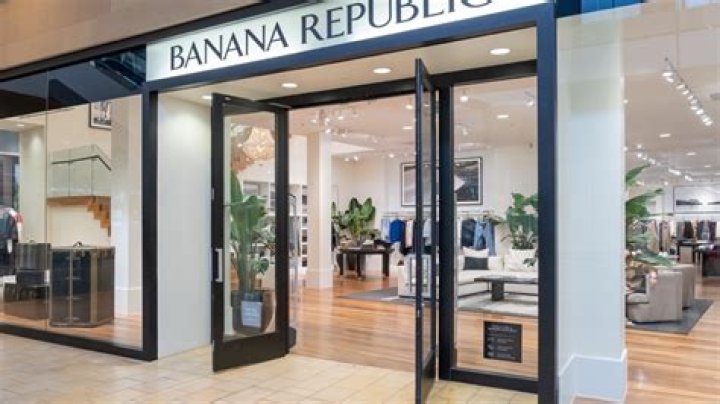 Are Banana Republic stores closing?