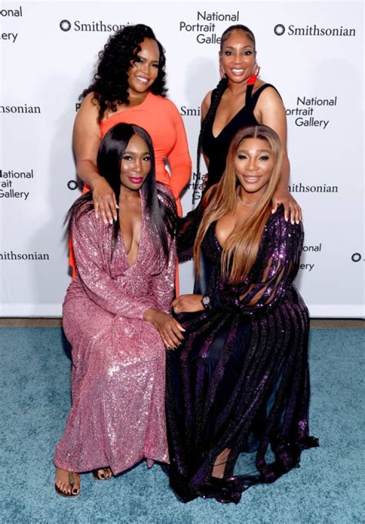 Are the Williams sisters parents rich?