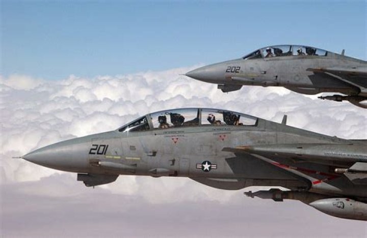 Are Tomcats still flying?