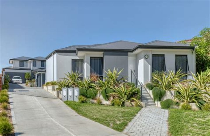 Can a lot be subdivided?