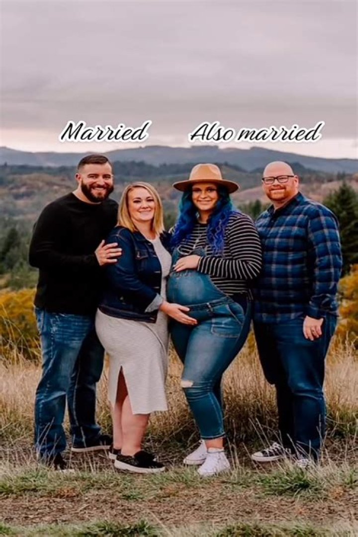 Can a married couple be business partners?