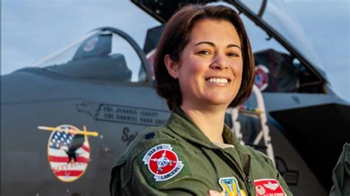 Can fighter pilots have scars?