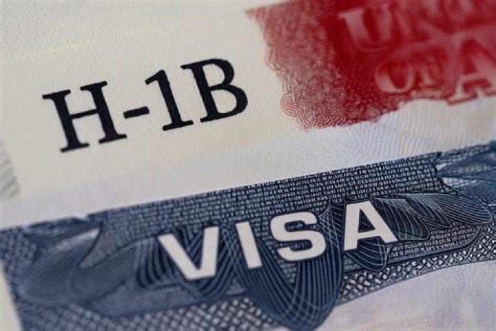 Can I have H-1B and H4 EAD at the same time?