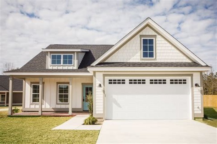 Can my wife sell house without my signature?