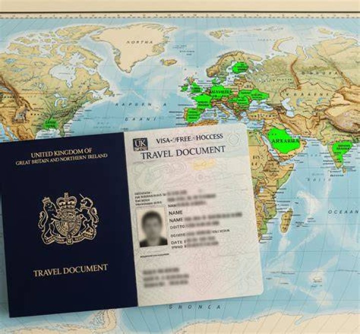 Can newborn travel internationally without passport?