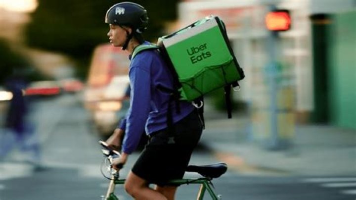 Can you be an Uber Eats driver with a criminal record?