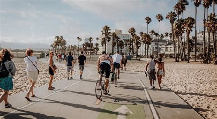 Can you get around LA without a car?