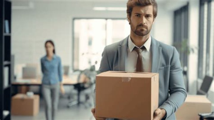 Can you get job seeker after being made redundant?