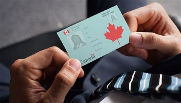 Can you work in the US with a Canadian permanent resident card?
