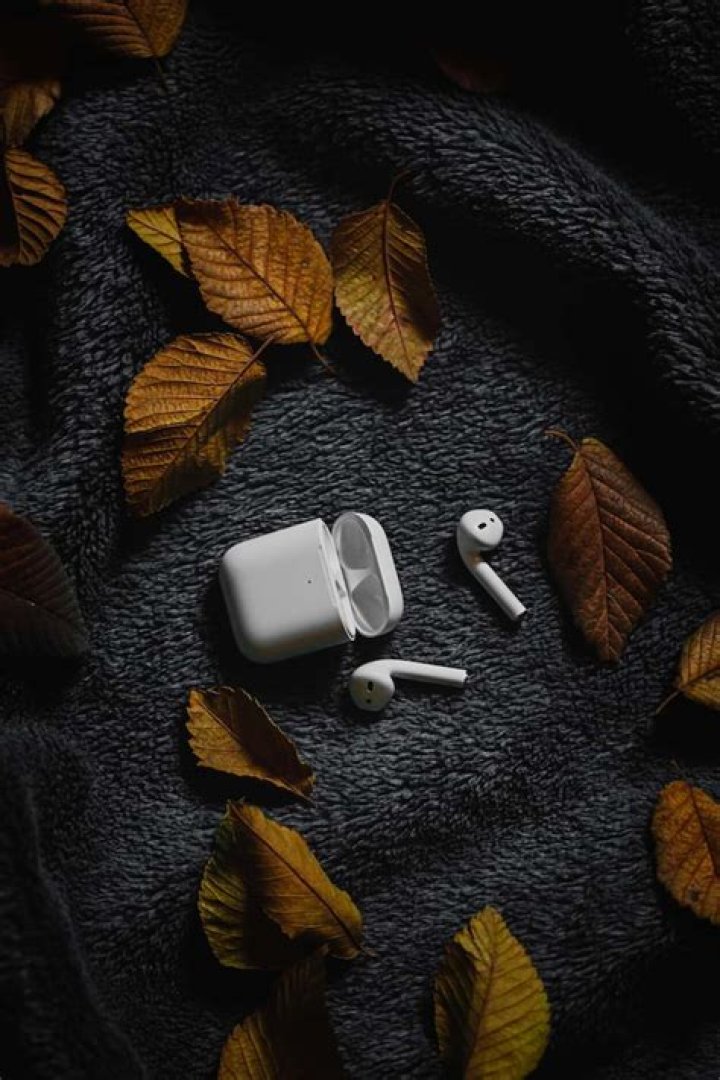 Do AirPods fall out when running?