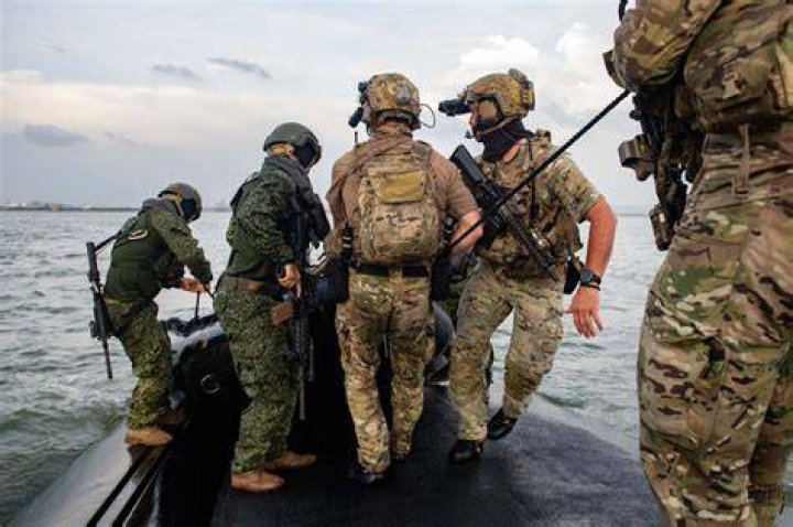 Do Navy Seals use subsonic ammo?