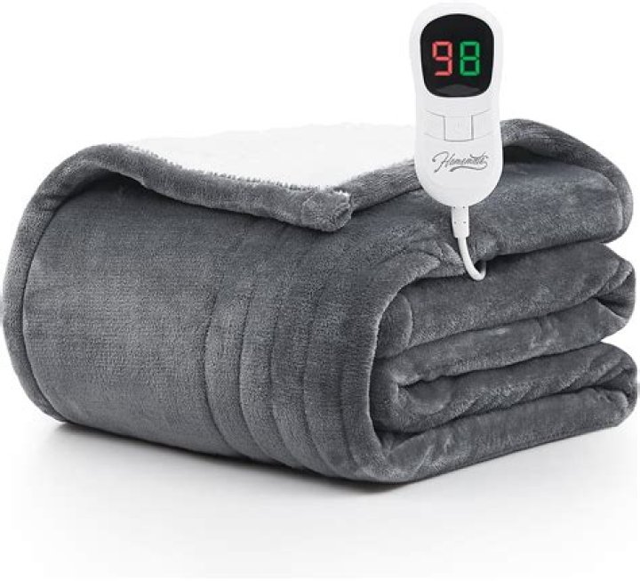 Does a mattress topper go under an electric blanket?