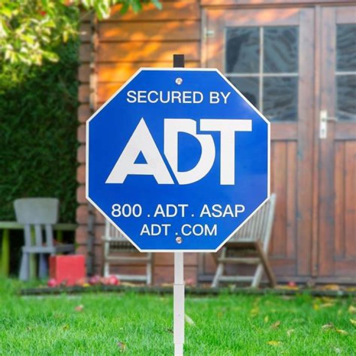 Does ADT work on commission?