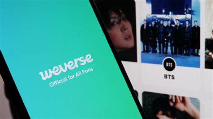Does BTS use Weverse app?
