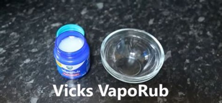 Does Vicks Vapor Rub repel mosquitoes?