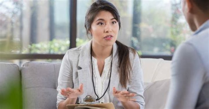 How do you become a licensed marriage and family therapist in California?