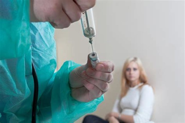 How do you tell if a nurse is diverting drugs?