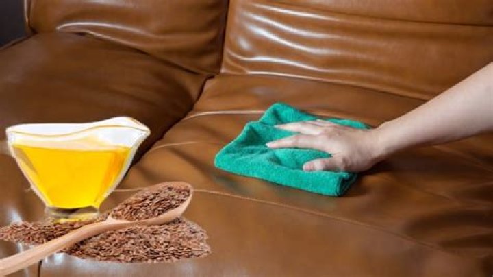 How do you use linseed oil on leather?