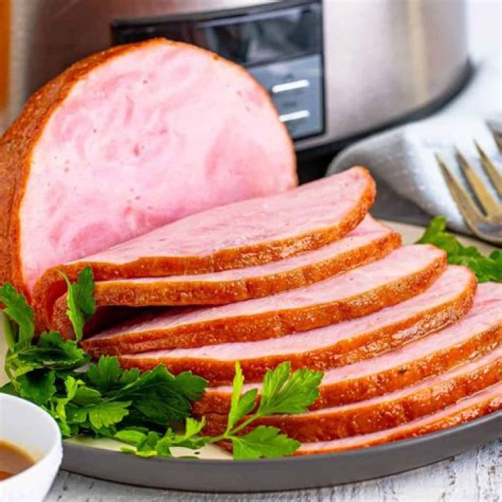How long can you cook meat in a slow cooker?