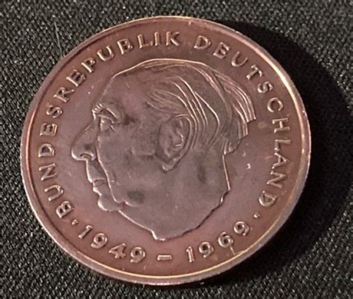 How much is a 1950 J Bundesrepublik Deutschland coin worth?