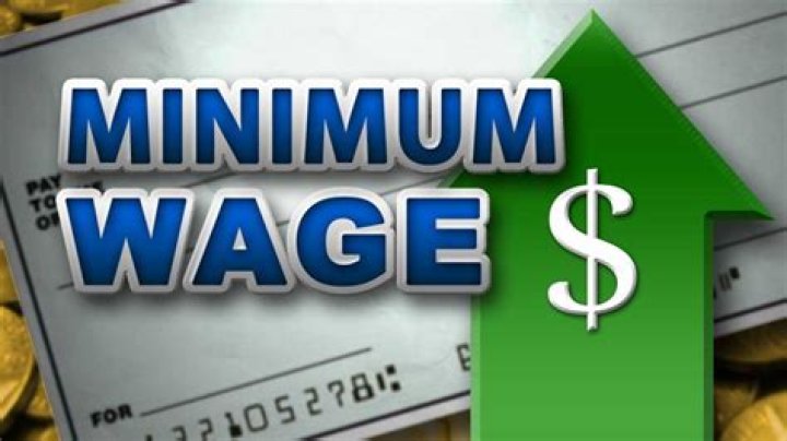 How much is a salary of minimum wage?