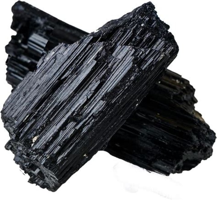 Is black tourmaline magnetic?
