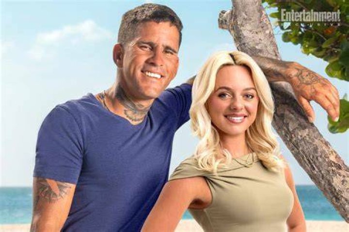 Is Elizabeth pregnant on 90 Day Fiancé?