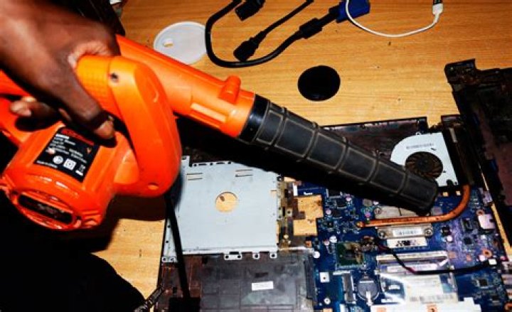 Is it hard to learn how do you fix computers?