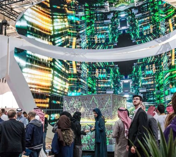 Is Saudi Arabia richer than UK?