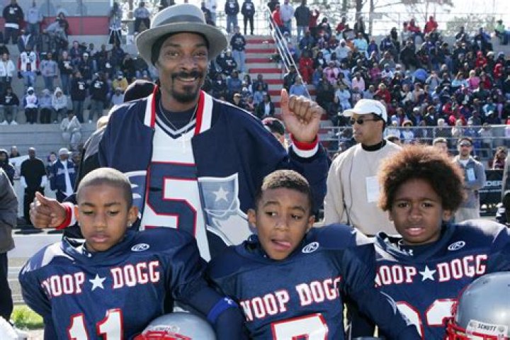 Is Snoop Dogg a real pimp?