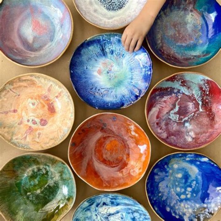 What are the different types of pottery glazes?
