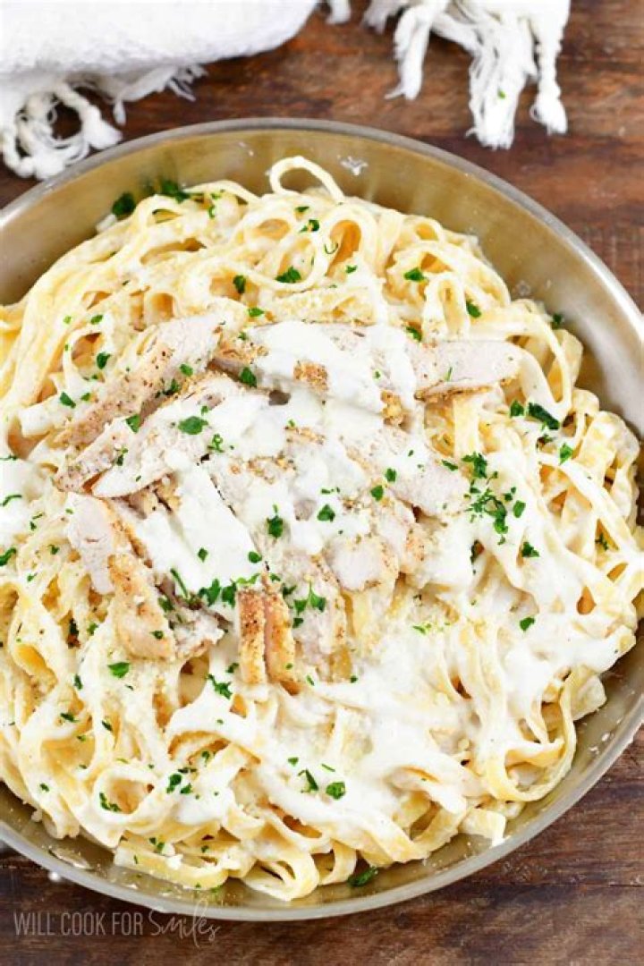What can I put on pasta instead of sauce?