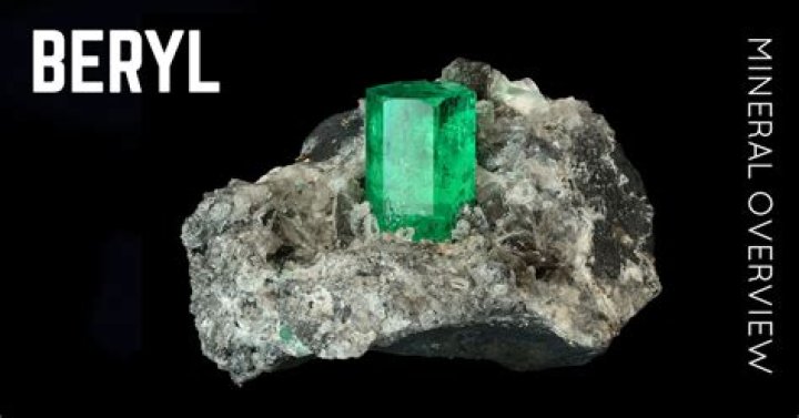What does beryl look like?