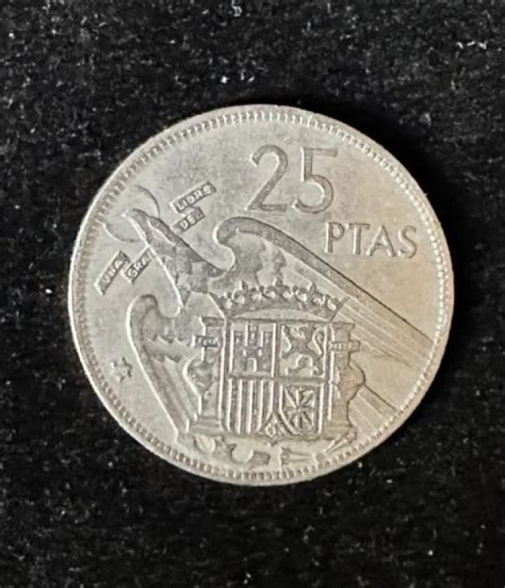What is a 25 PTAS coin?