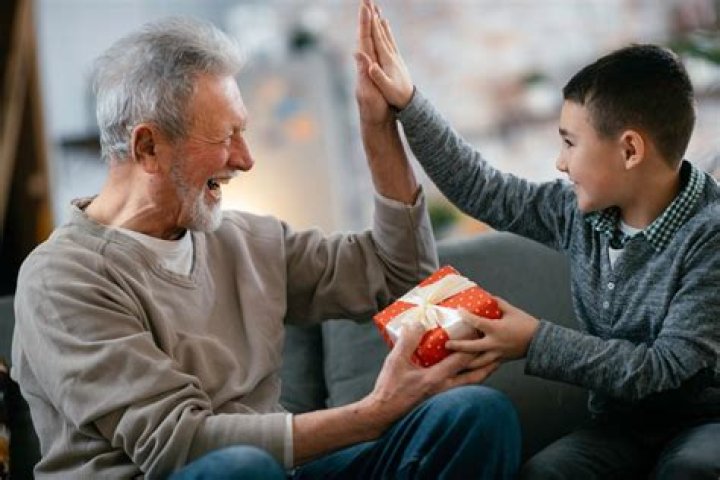 What is the best way to give money to grandchildren?