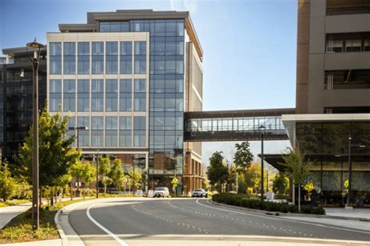 Where is Tupperware headquarters located?