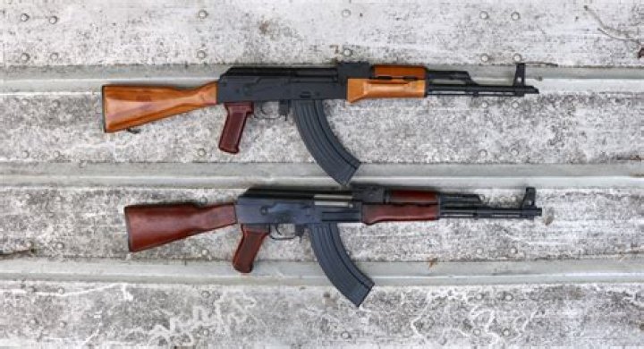Which is better INSAS vs ak47?